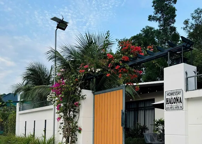Homestay Halona