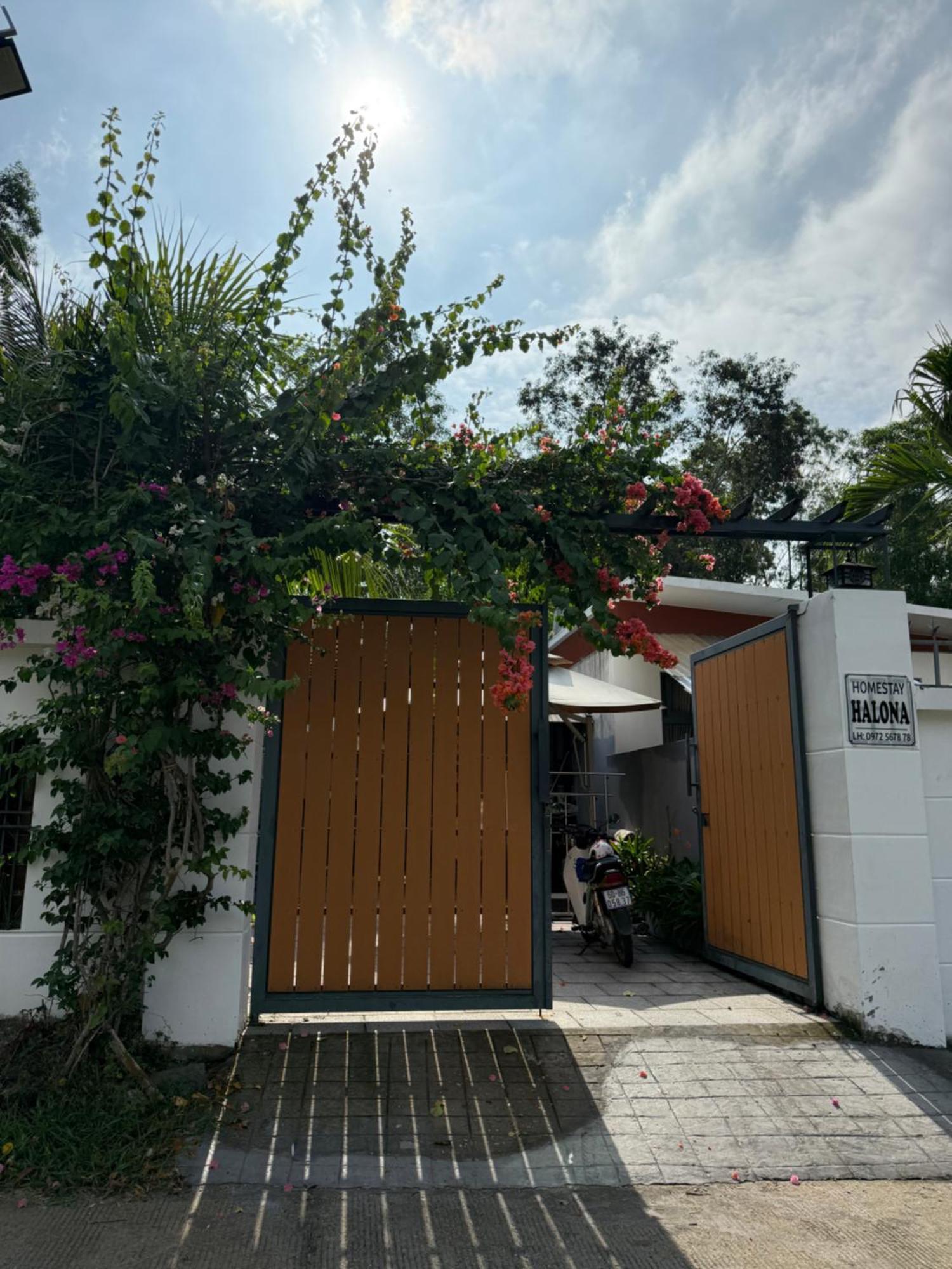 Halona Homestay